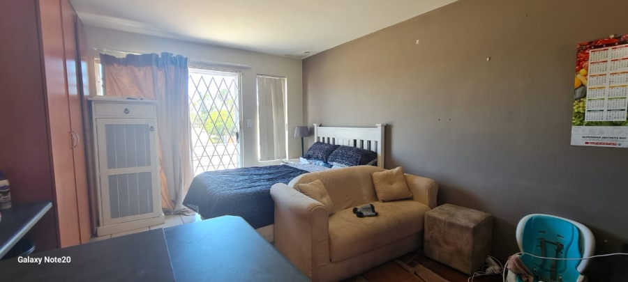 1 Bedroom Property for Sale in C Place Eastern Cape